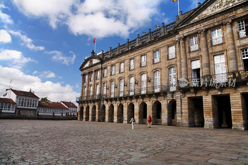 Obradoiro 广场和拉霍伊宫 - 圣地亚哥德孔波斯特拉